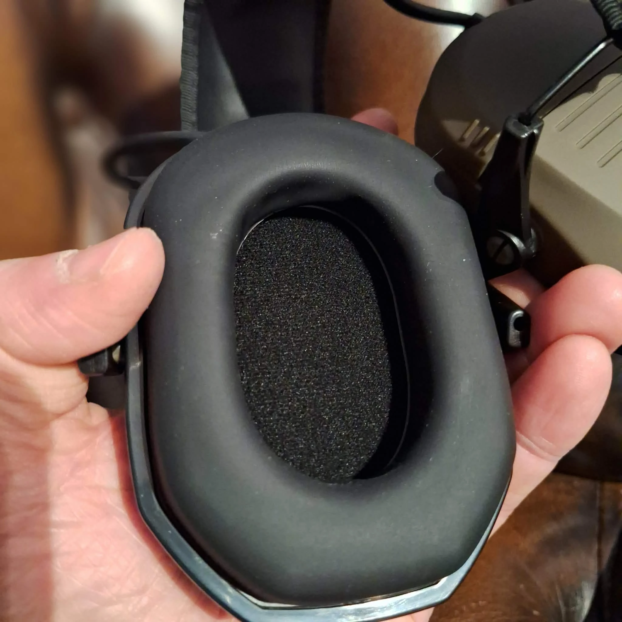 Cascos anti-ruido electrónicos + gafas de protección + estuche de transporte + parches F – photo 16